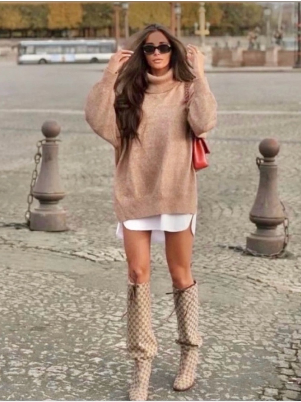 GUCCI Lisa GG Canvas Mid-Heel Boots - Picture 13 of 14